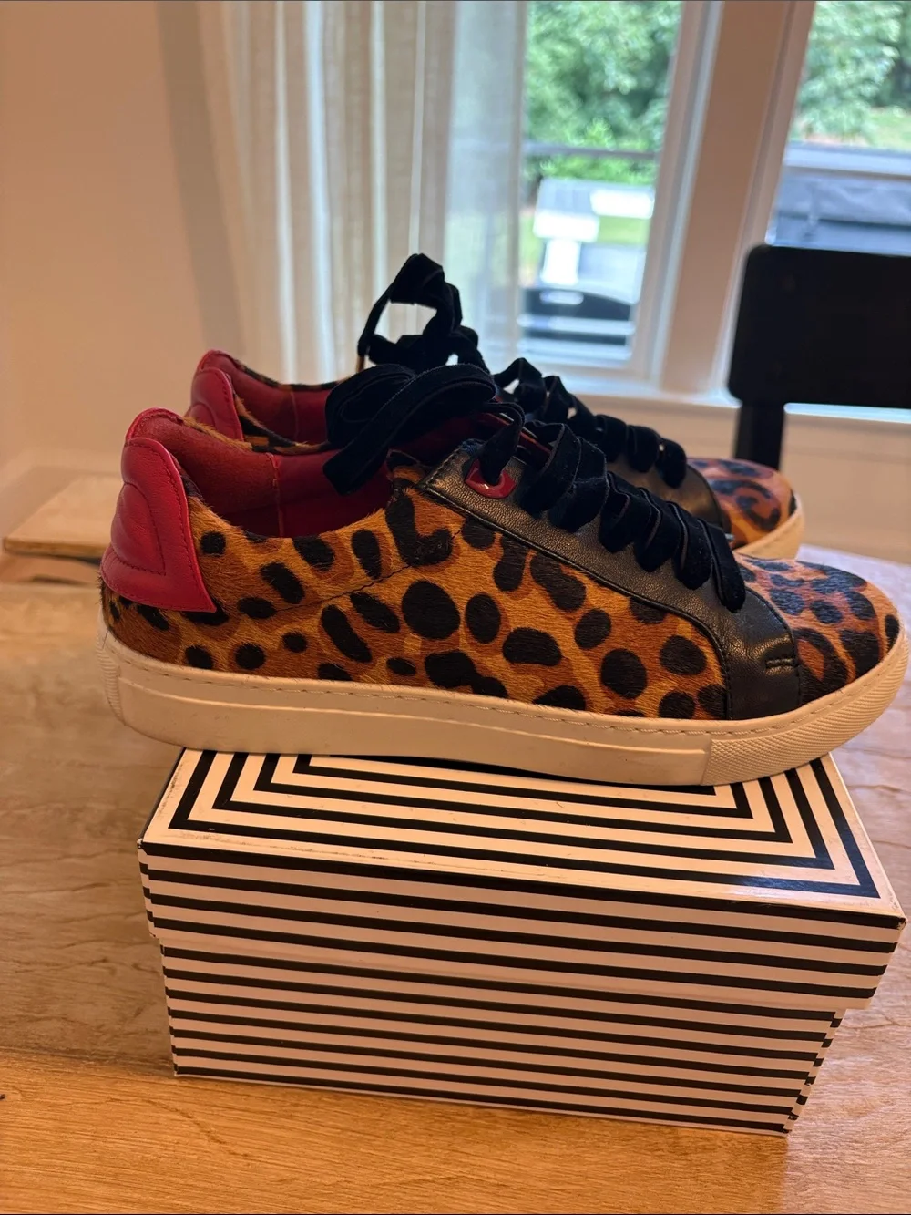 Lulu Guinness Wild Cat Natasha Leopard Leather Sneakers EU 37
